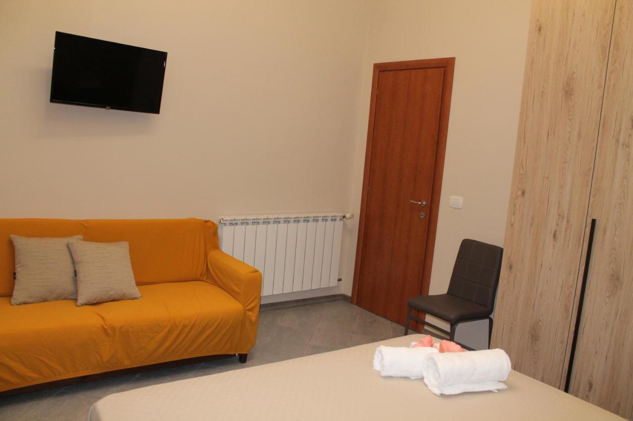 Apartments " Le Ginestre" Acireale Exterior photo